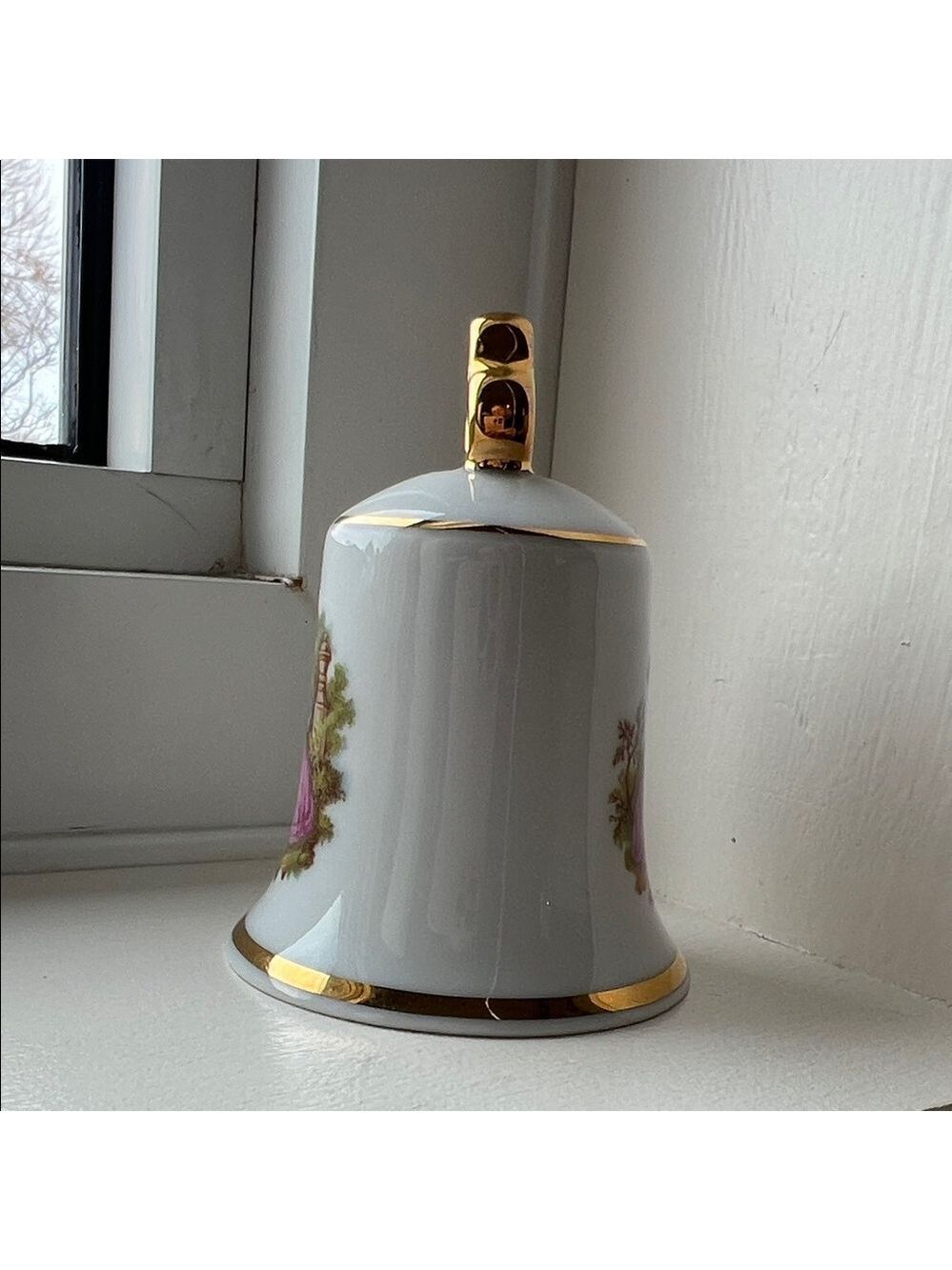 Maison Birks Vintage Limoges-style Porcelain Handbell with Gold Trim - Picture 9 of 13